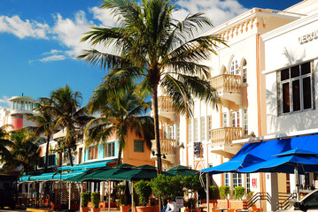 Al fresco seating available in South Beach, Miami Beach