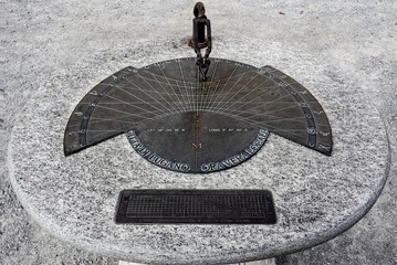 Horizontal sundial made of bronze, engraved with the hour lines of the true local time and the...