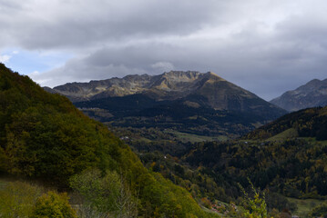 Fototapeta premium Landscape with impressive mountains in the middle of the Alps