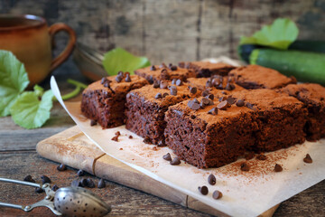 Chocolate Zucchini brownie with chocolate chips, cocoa  powder dressing - 467783415