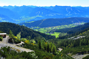 Fototapeta na wymiar Panoramic landscape in Schladming and Ramsau in Dachstein