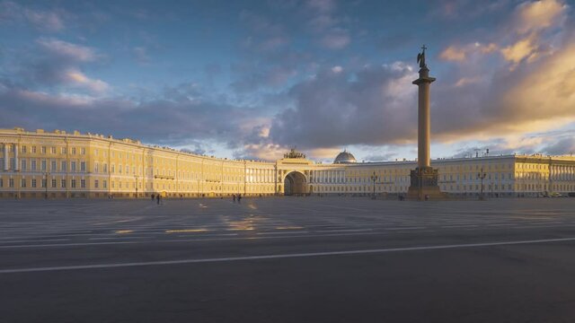 General Staff building and Alexander Column, Palace Square in St Petersburg, Russia