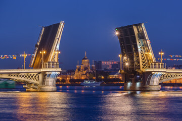 Fototapeta na wymiar Neva river and open Blagoveshchensky Bridge - Saint-Petersburg Russia