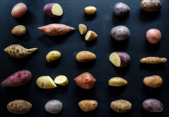 Fototapeta na wymiar Different varieties of potatoes