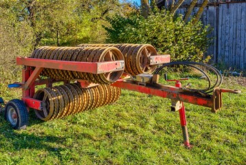 loor roller for the cultivation of larger areas  Bodenwalze für die Bearbeitung größerer Flächen © Lichtblick