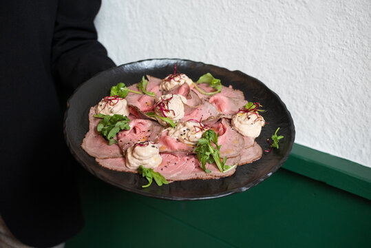 Piatto di vitello tonnato