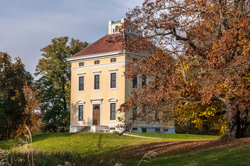 Obraz premium Schloss Luisium im Park Luisium Dessau