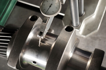 Precise measurement on the crankshaft