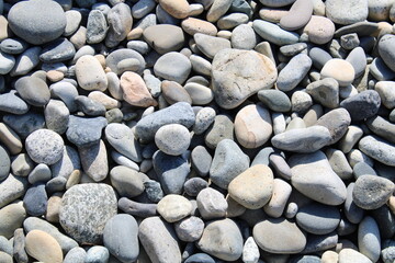 A lot of curvy stones.