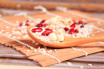 Cereal grains , seeds, beans