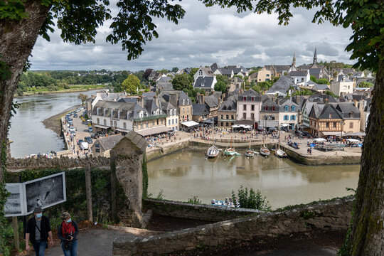 Auray