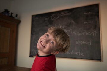chalkbooard kid smile