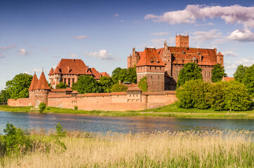 Naklejka na ściany i meble malbork teutonic castle at summer time 