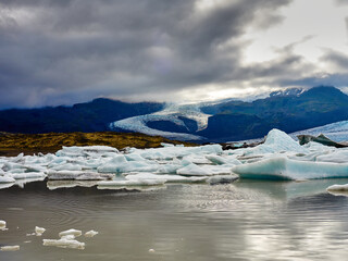 Glaciares de Islandia de color azul.
