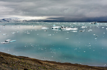 Blue Lagon Glaciares de Islandia de color azul.