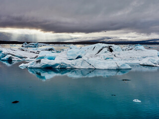 Blue Lagon Glaciares de Islandia de color azul.