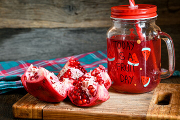 Pomegranate juice, home cooking, folk recipes, traditional medicine, pomegranate cutting....