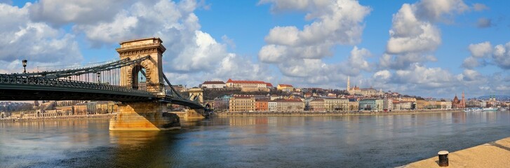Szechenyi Chain-brug over de rivier de Donau, Boedapest, Hongarije.