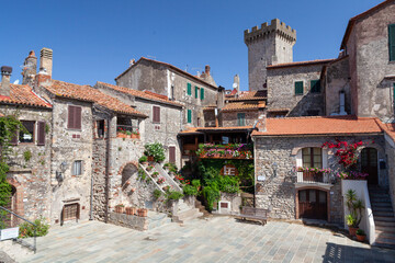Fototapeta na wymiar Main sqaure of little town Capalbio in Tuscany, Italy