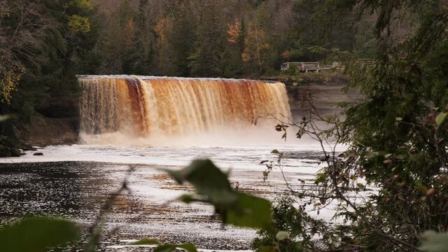 Tahquamenon Falls in Upper Michigan in 4K