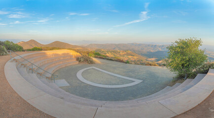 Small half amphitheatre near the edge of a mountain slope in San Diego, California