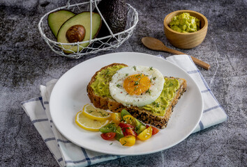 Avocado egg sandwich with whole grain bread