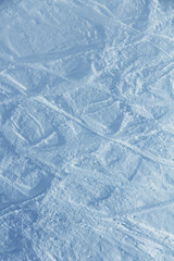 Obraz premium Tracks on snow in mountains