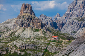 Dolomity - krajobraz, okolice Tre Cime di Lavaredo - obrazy, fototapety, plakaty