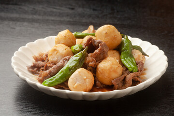 牛肉とサツマイモの甘辛煮