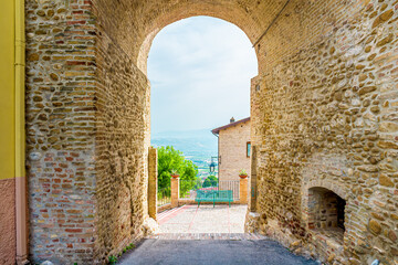 Obraz premium Streets and alleys in old town of Montepagano, medieval pearl near Roseto degli Abruzzi, Abruzzo, Italy.