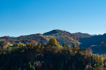 Fototapeta premium Panoramic view from the top of Hoernli in Cantone Zurich on a sunny autumn afternoon