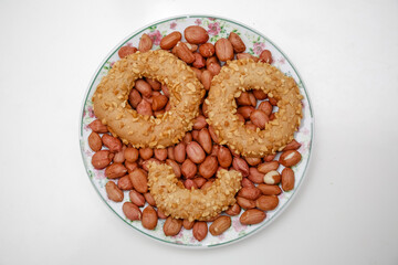 Peanut butter cookie recipe on the beautiful plate.
