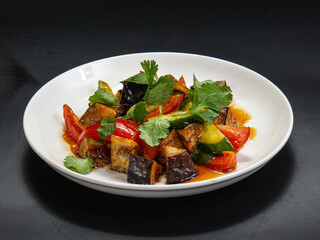 Stir-fried vegetables with herbs and sauce