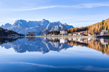 The picturesqueue Lago di Misurina in the italien alps