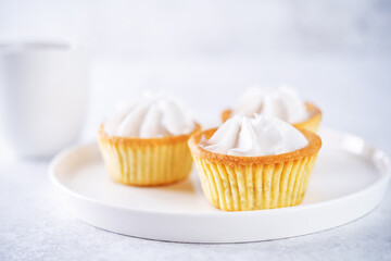 Sweet tartlets with cream