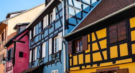 Obraz premium Quelques façades colorées de maisons alsaciennes