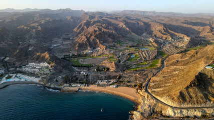 Vista aérea playa de Tauro y campo de golf de Anfi Tauro, Gran Canaria, Islas Canarias.