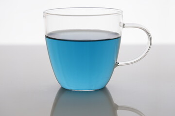 バタフライピーフラワーティー、癒しのティータイム