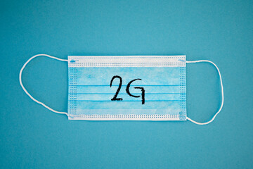 Eine OP-Makse mit der Aufschrift 2G
