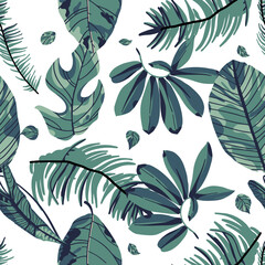 Tropical jungle green palm leaves seamless pattern