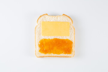 흰배경, 식빵 위에 치즈와 잼 - isolated on white background