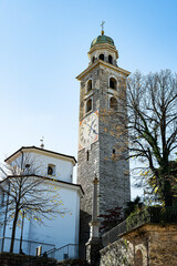 Fototapeta na wymiar Turm der Kirche San Lorenzo, Lugano, Tessin, Schweiz