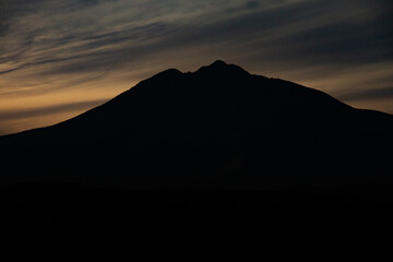 山のシルエット