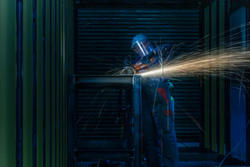 Metalverarbeitung mit Winkelschleifer