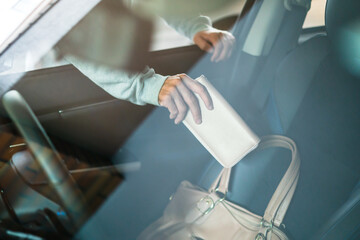 車上荒らし・置き引き・車