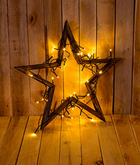 Dekoracja świąteczna gwiazda z drewna