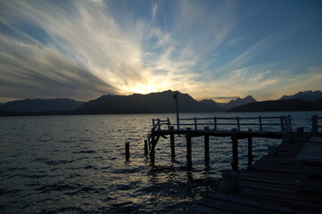 Atardecer en el lago del sur