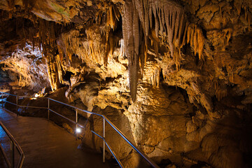 Lake Shasta Caverns, California