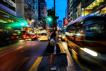 Fototapeta na wymiar 香港のビル群と交通（ネイザンロード）