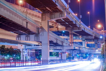 横浜の高速道路の夜景